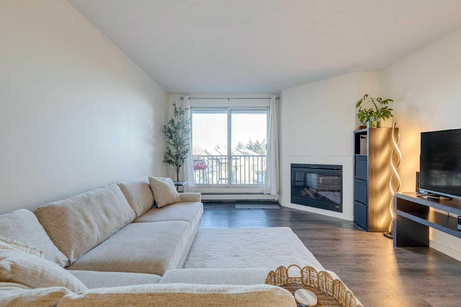 6400 Coach Hill Road SW 724