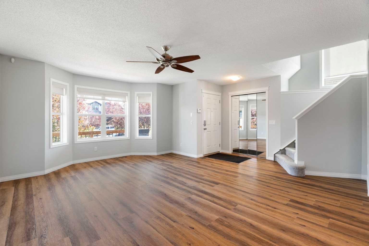 128 Silverado Way SW