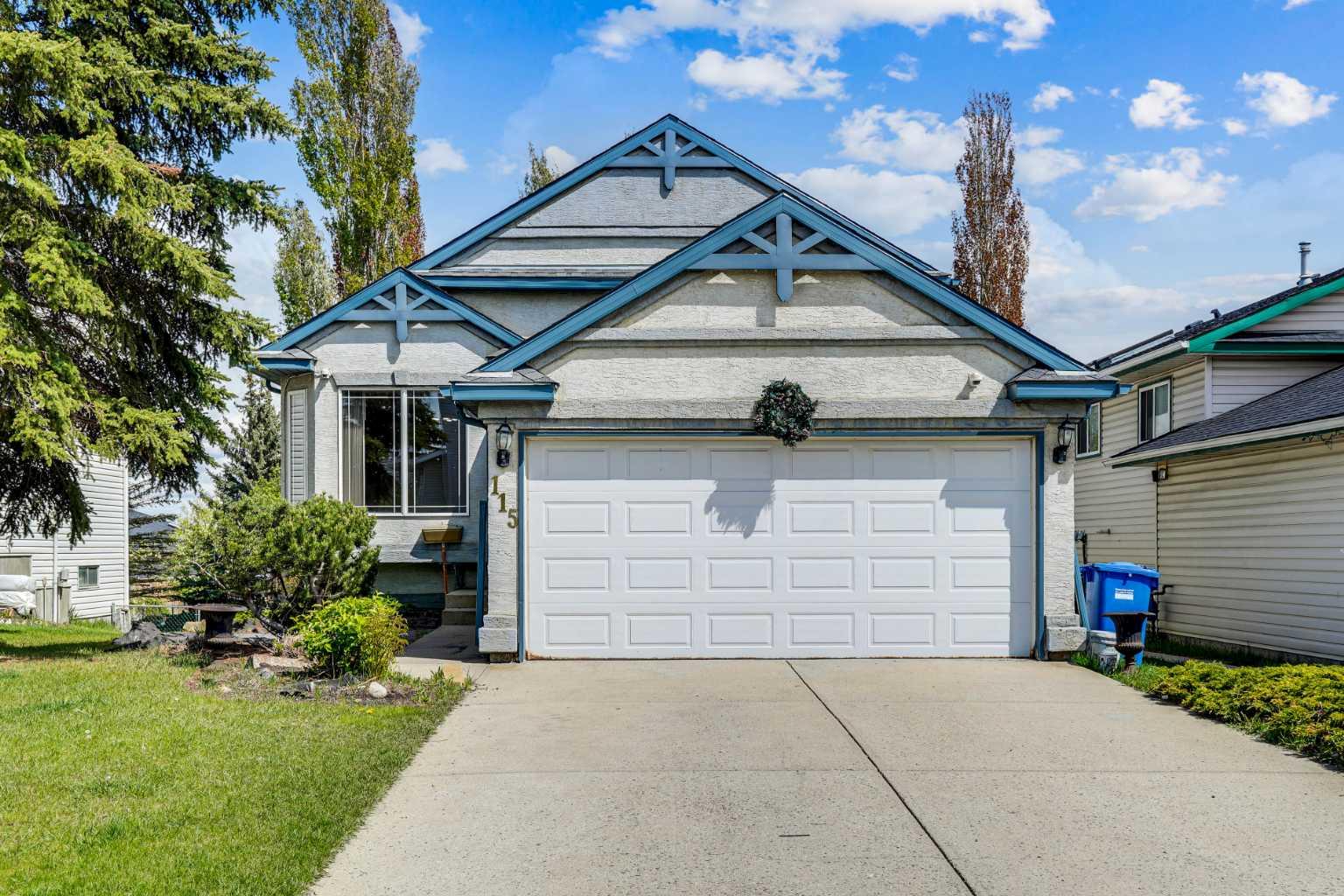 115 Harvest Oak Crescent NE