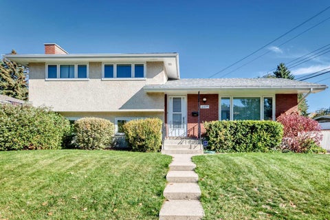Photo of 10424 2 Street SE, Calgary, AB T2J 0W4 (MLS # A2348809)