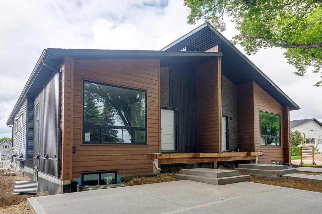 Photo of 5537 51 Avenue #1, Lacombe, AB T4L 1K9 (MLS # A2320681)