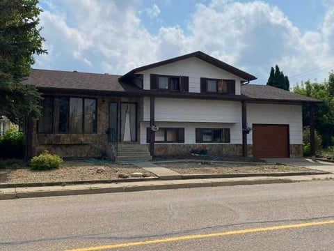 Photo of 5138 48 Street, Lacombe, AB T4L 1J3 (MLS # A2350589)
