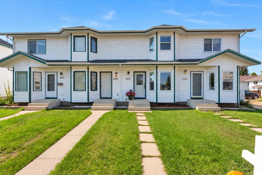 Photo of 5430 45 Street, Lacombe, AB T4L 1H1 (MLS # A2347661)