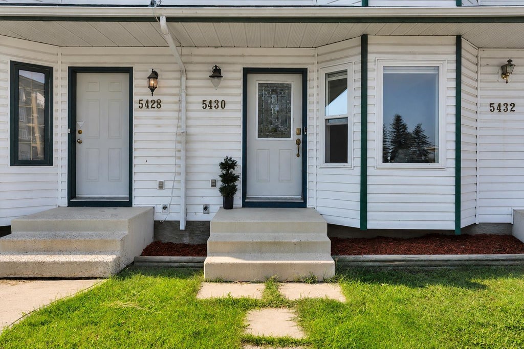 Photo of 5430 45 Street, Lacombe, AB T4L 1H1 (MLS # A2347661)