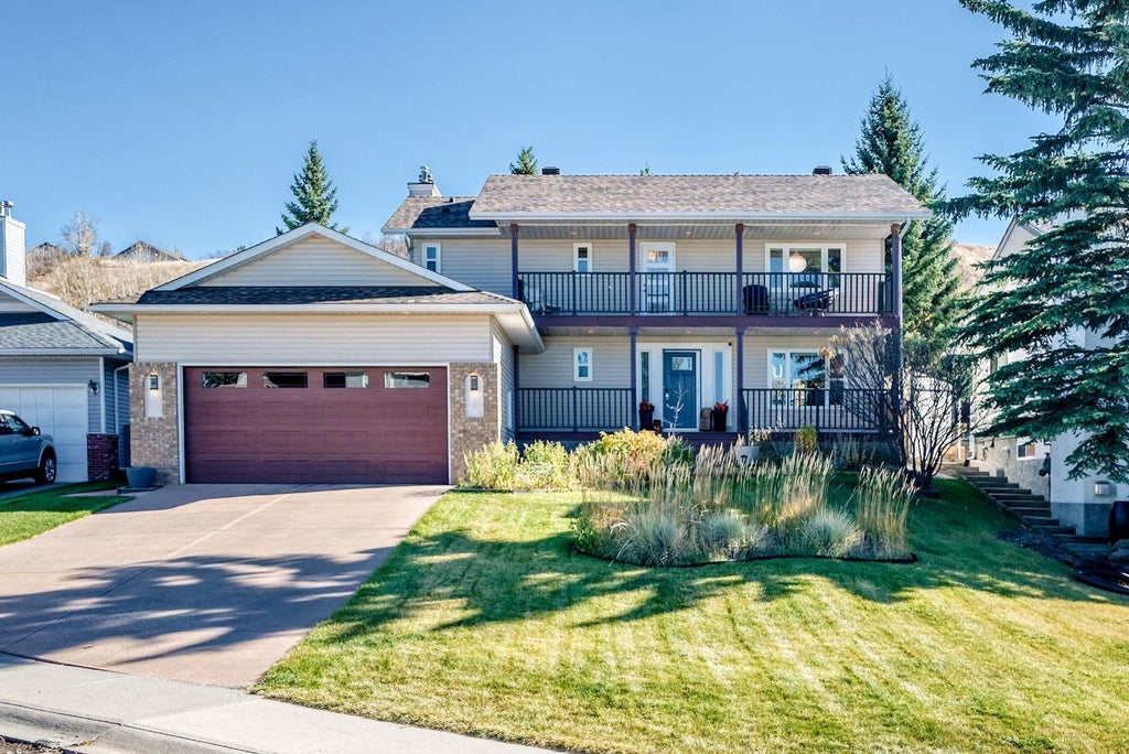 Photo of 249 Chinook Drive, Cochrane, AB T4C 1E4 (MLS # A2351199)