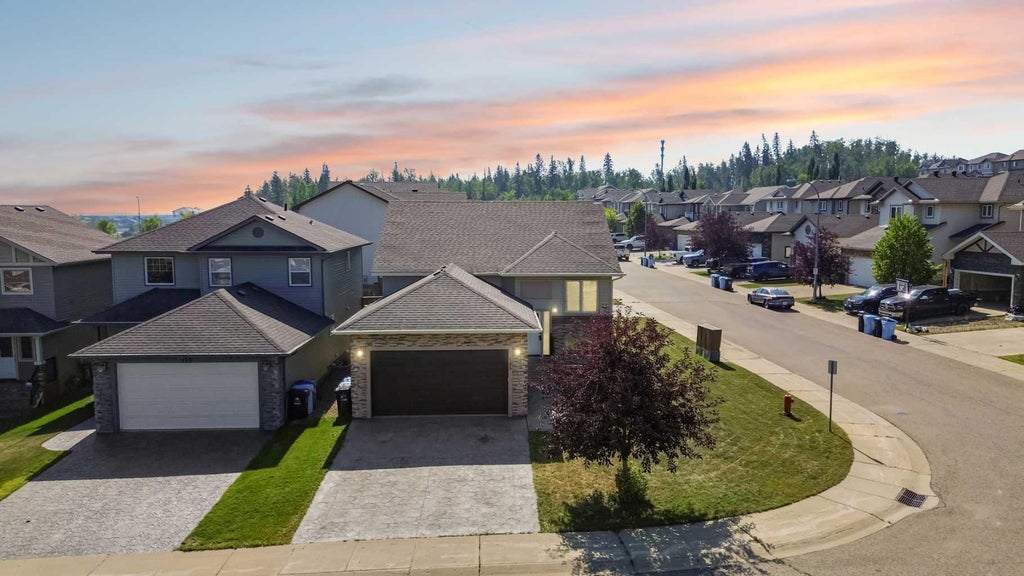 Photo of 185 Gravelstone Way, Fort McMurray, AB T9K 0S9 (MLS # A2340218)