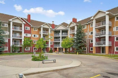 Photo of 10 Prestwick Bay SE #4316, Calgary, AB T2Z 0B4 (MLS # A2274064)