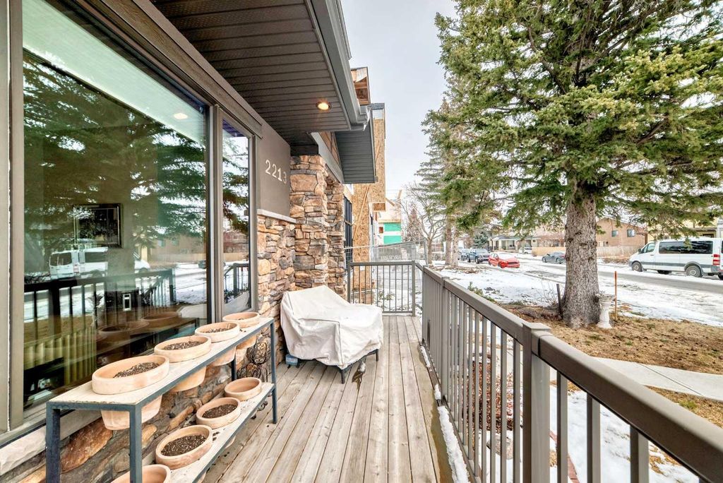 Photo of 2213 27 Street SW, Calgary, AB T3E 2E9 (MLS # A2286297)