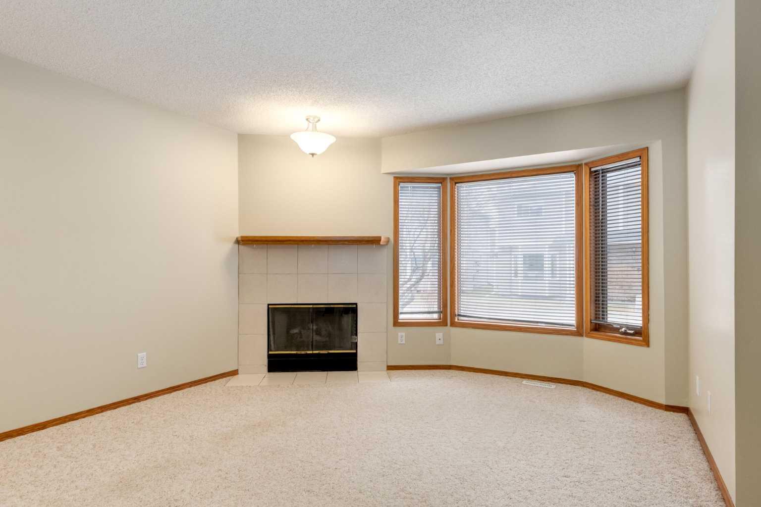 171 Riverglen Park SE