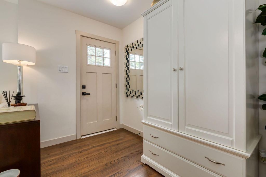 Photo of 5004 43 Street SW, Calgary, AB T3E 3R3 (MLS # A2305203)