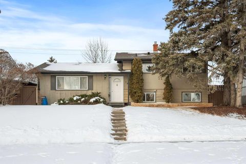 7819 Fairmount Drive SE Calgary AB T2H 0X8