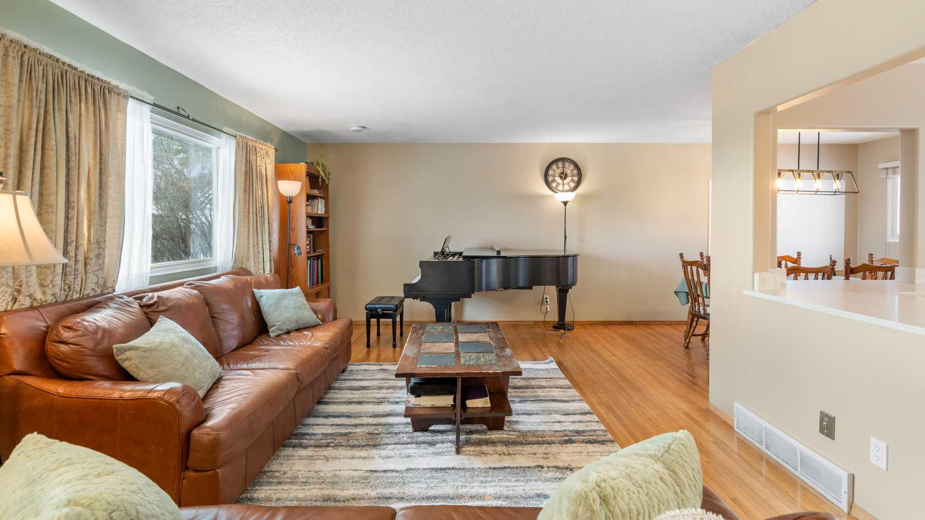 7819 Fairmount Drive SE