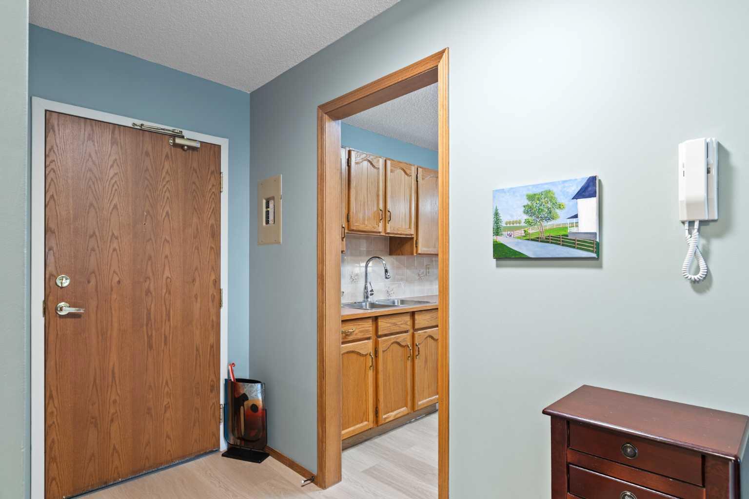 410 7 Street SW 101
