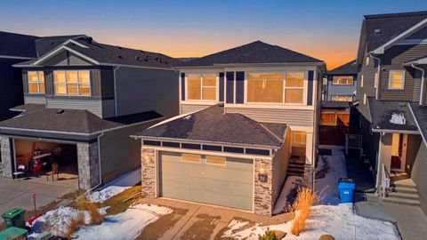 Photo of 21 SAVANNA Green NE, Calgary, AB T3J 0V9 (MLS # A2304105)