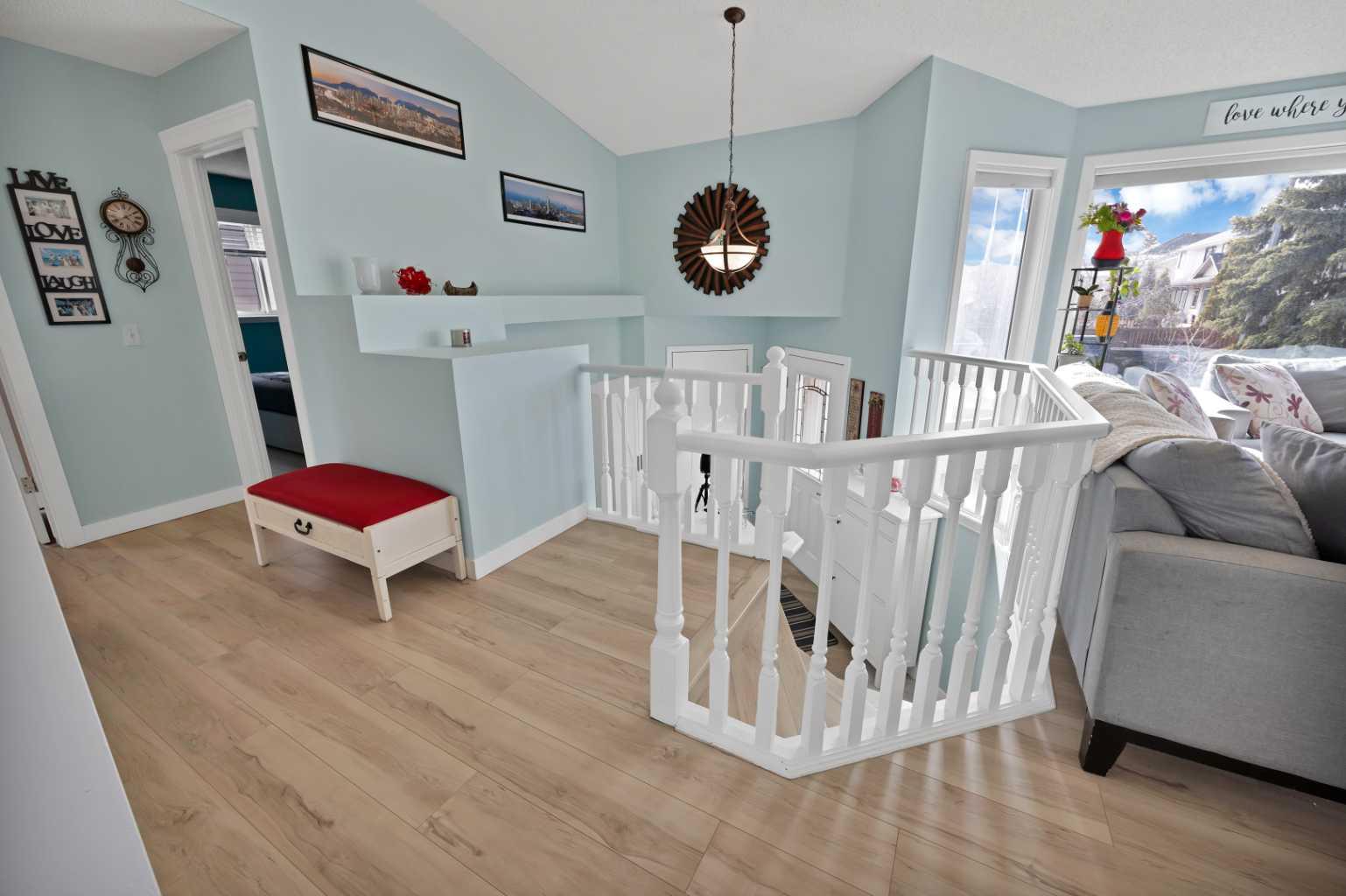 147 Harvest Oak Crescent NE