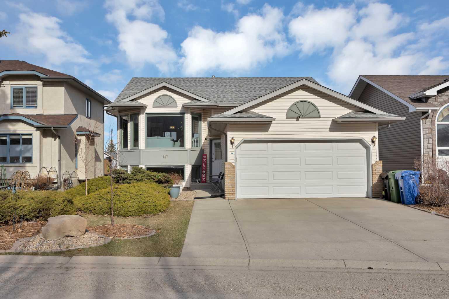 147 Harvest Oak Crescent NE
