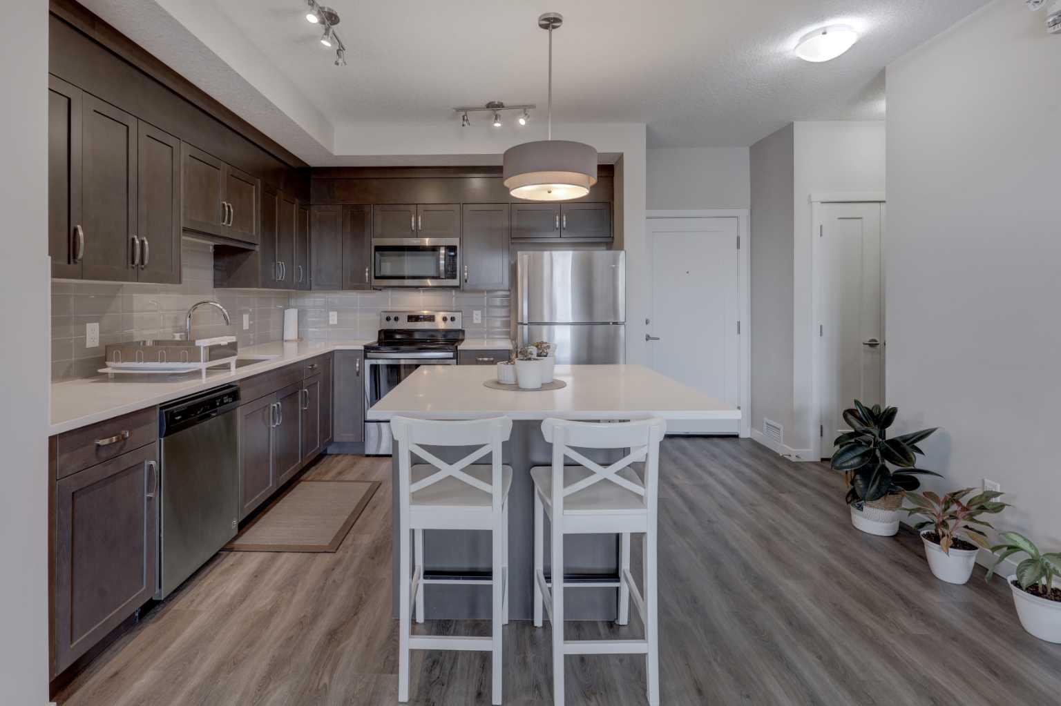 30 Shawnee Common SW 410