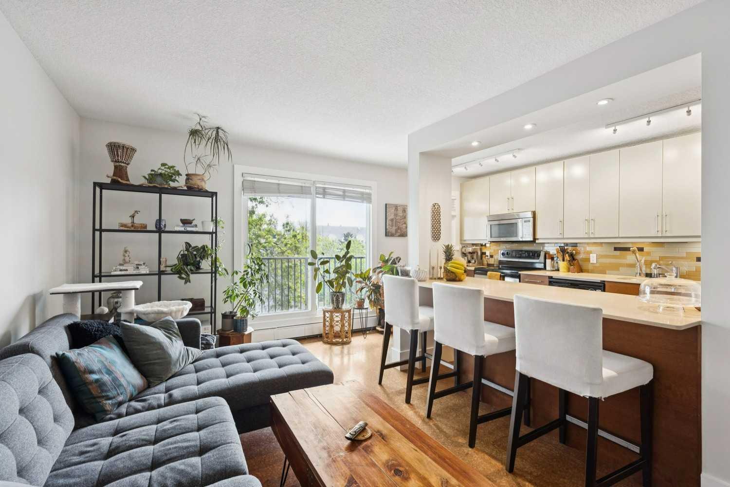 1603 26 Avenue SW 203