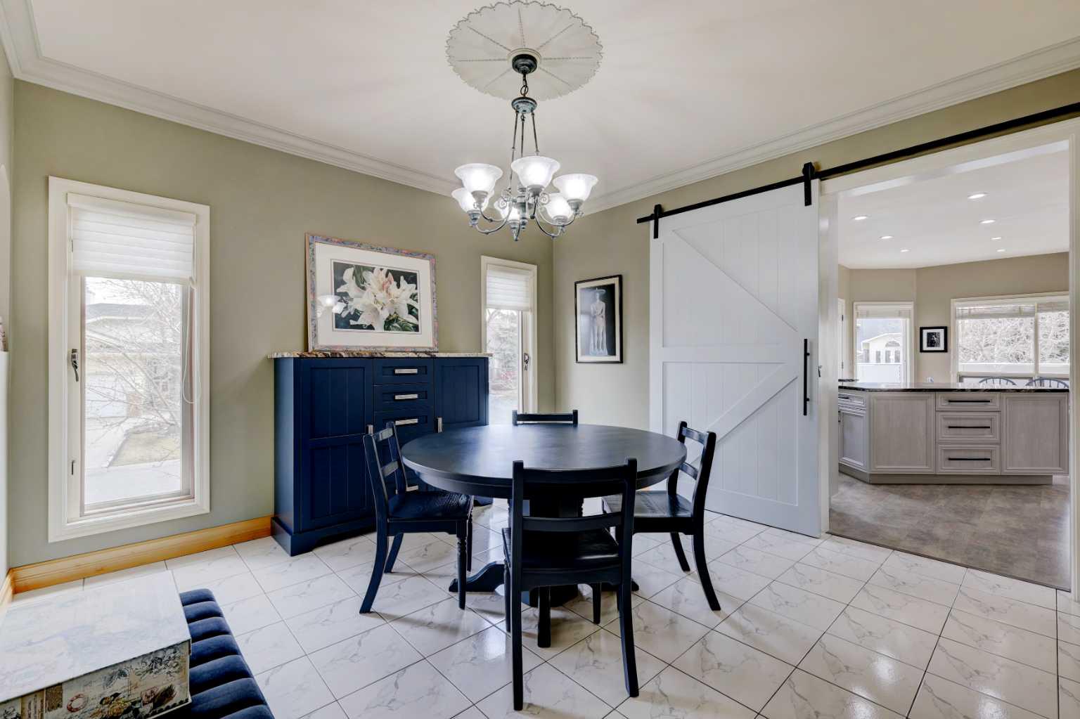 220 Santana Bay NW
