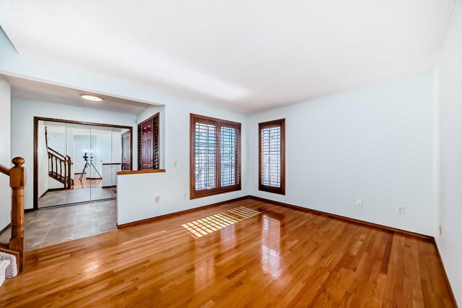 164 Macewan Park Circle NW