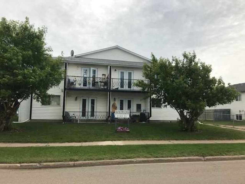 Photo of 3105 51 Avenue #1-8, Lloydminster, AB T9V 1H9 (MLS # A2300124)