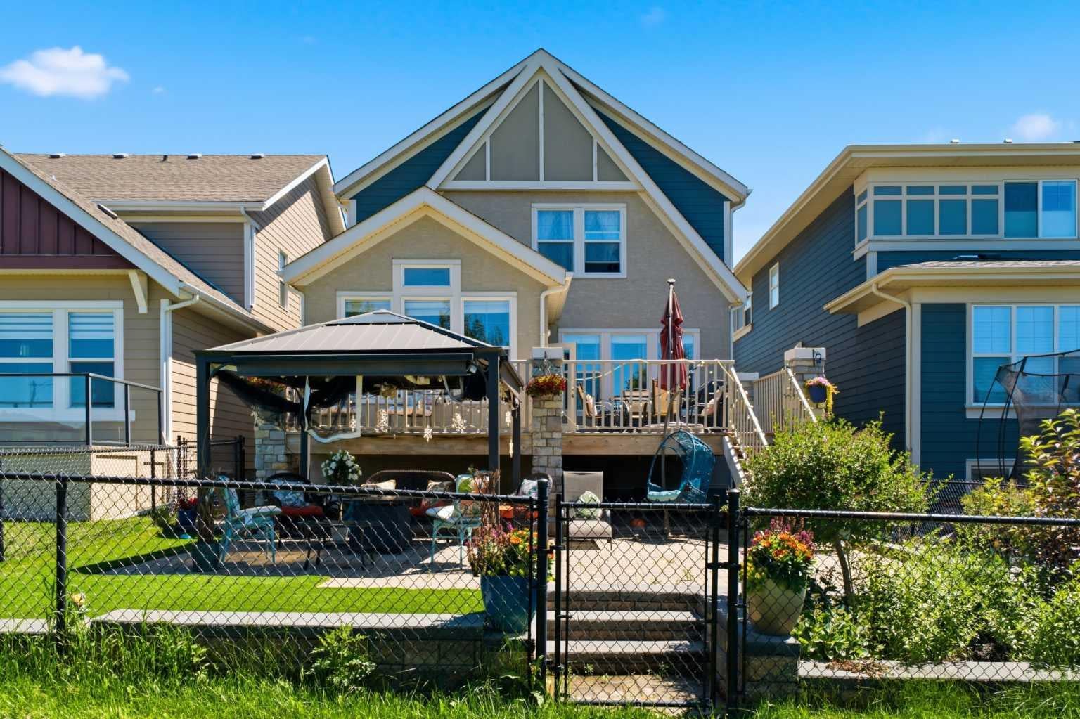 11 MARQUIS Crescent SE