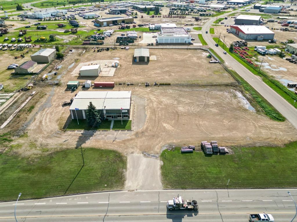 Photo of 4707 39 Street, Camrose, AB T4V 2N6 (MLS # A2066711)