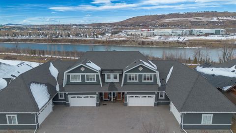 44 Riviera Way Cochrane AB T4C 0W9