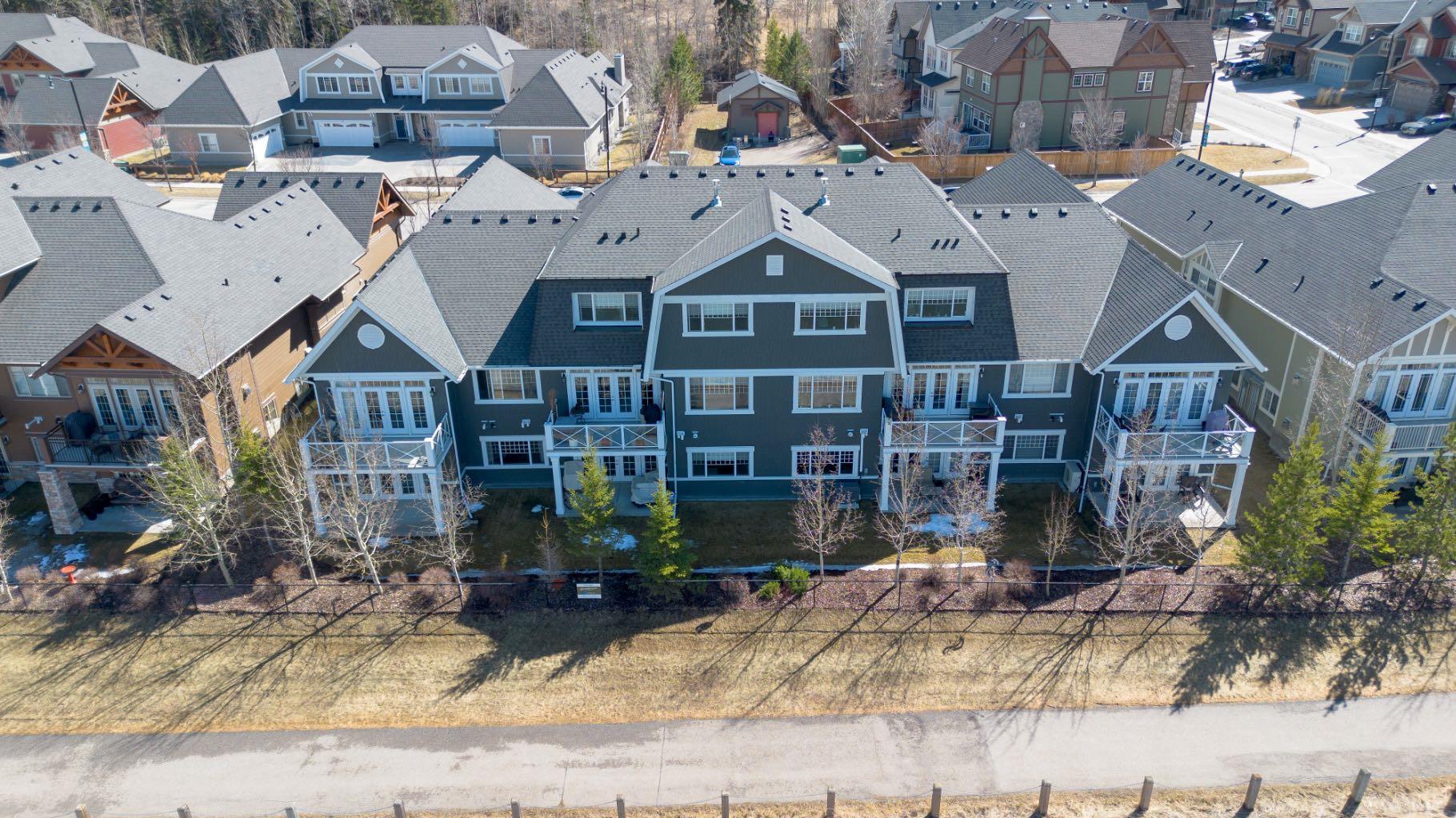 44 Riviera Way