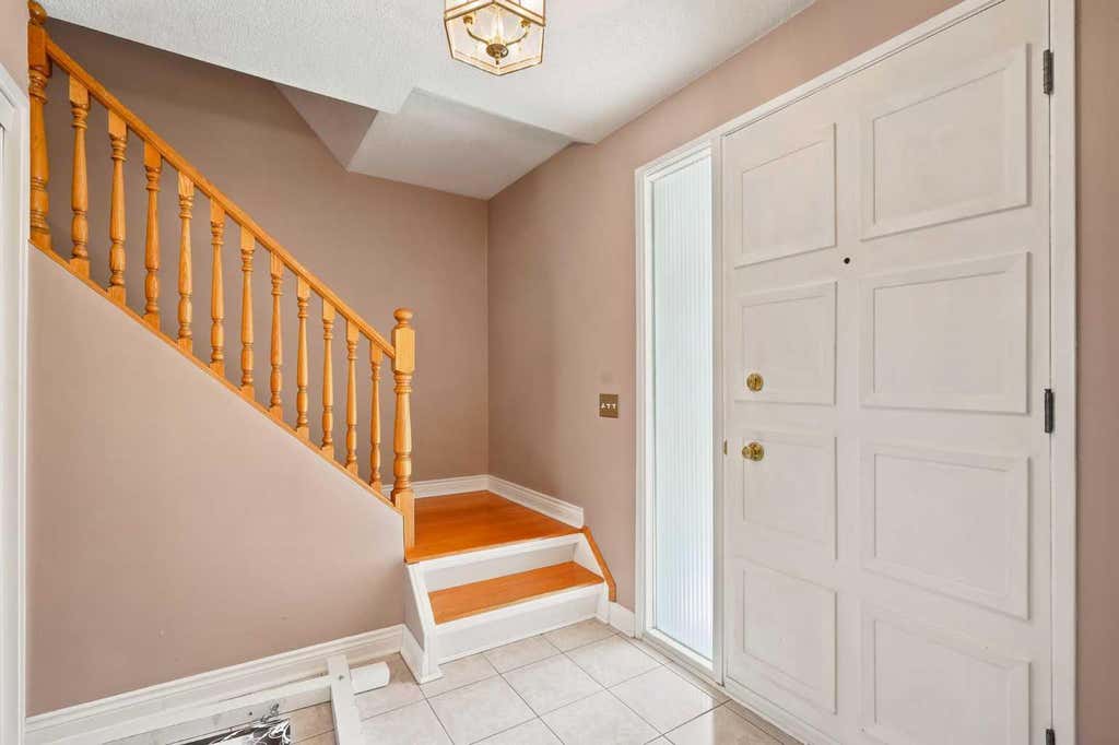 Photo of 820 Canford Crescent SW, Calgary, AB T2W 1L2 (MLS # A2340791)