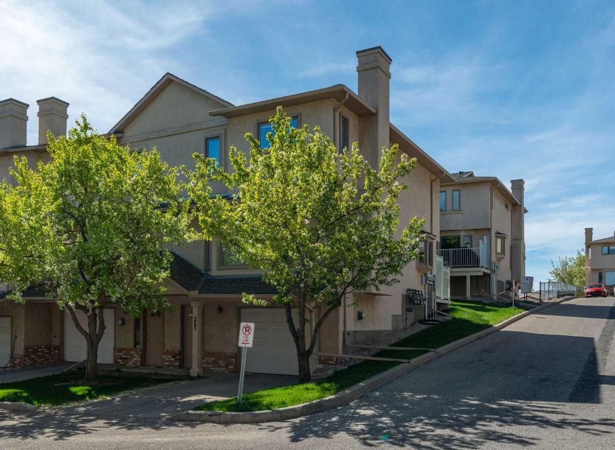 243 Christie Park Mews SW