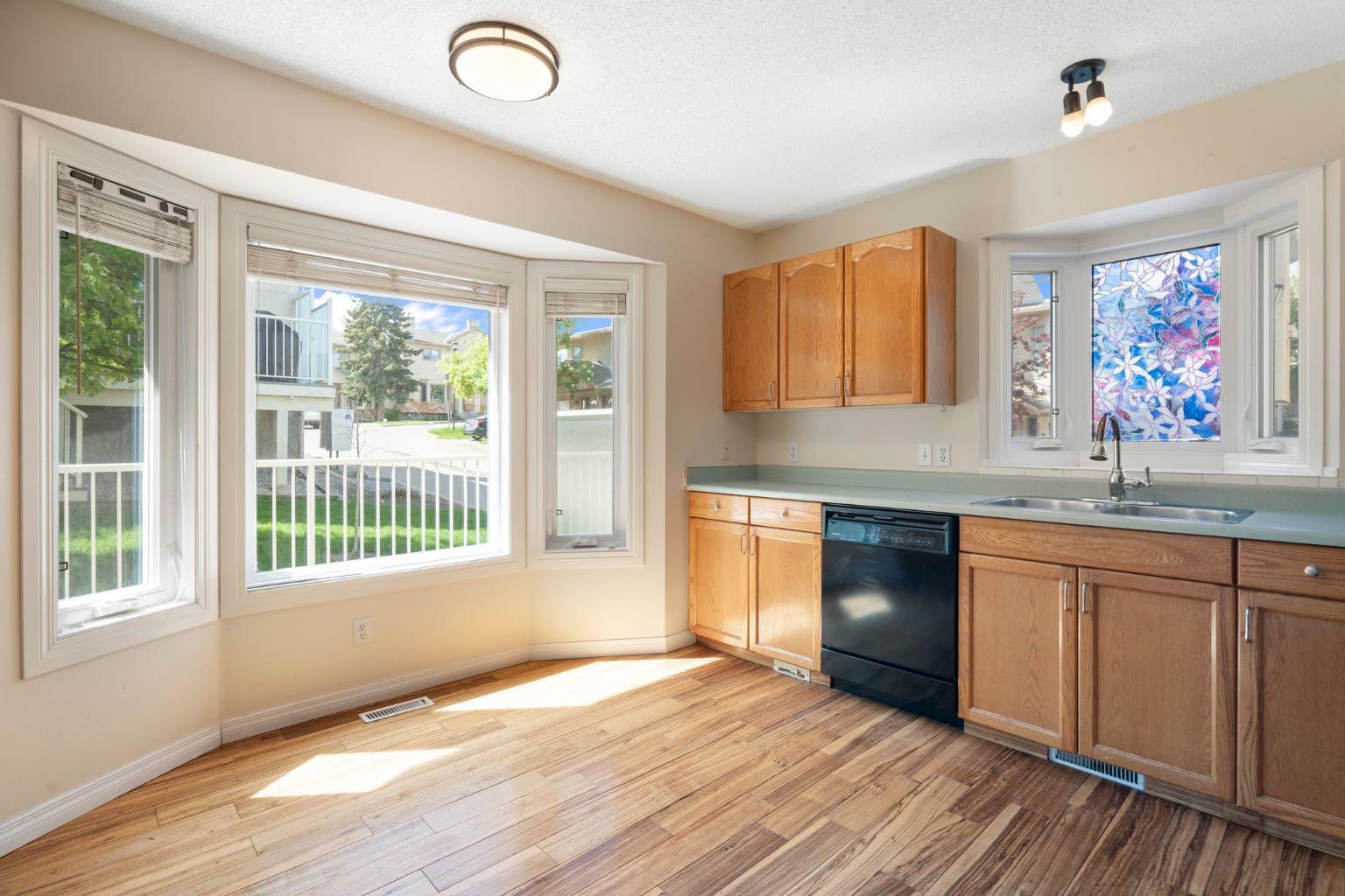 243 Christie Park Mews SW