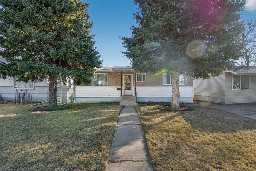 Photo of 317 26 Street S, Lethbridge, AB T1J 3P8 (MLS # A2287027)