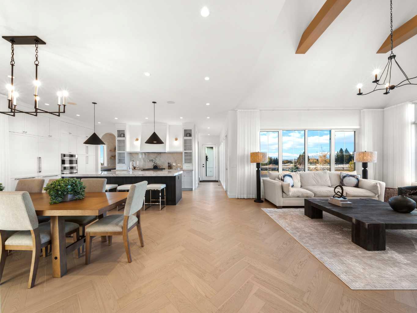 210028 Spruce Ridge Lane W