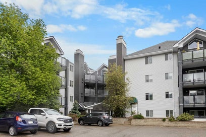 10 Sierra Morena Mews SW 120 Calgary AB T3H 3K5