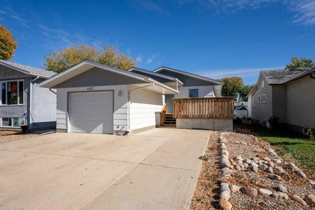 Photo of 5107 53 Street, Taber, AB T1G 1M4 (MLS # A2262497)
