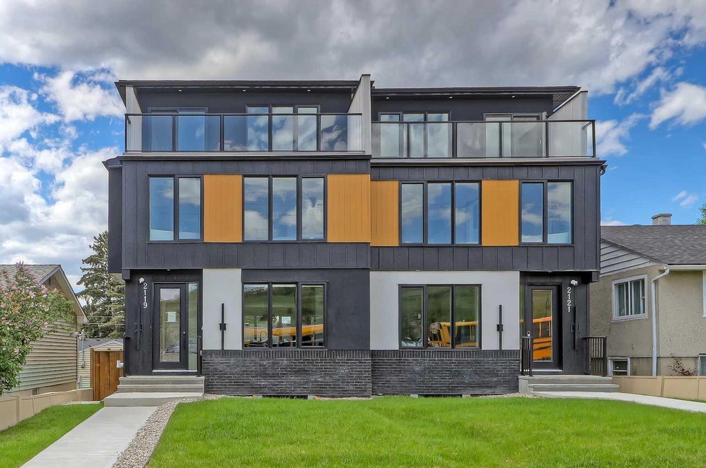 Photo of 2119 Mackay Road NW, Calgary, AB T3B 1C9 (MLS # A2341710)