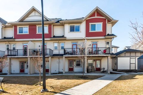 Photo of 173 New Brighton Point SE, Calgary, AB T2Z 1B6 (MLS # A2302262)