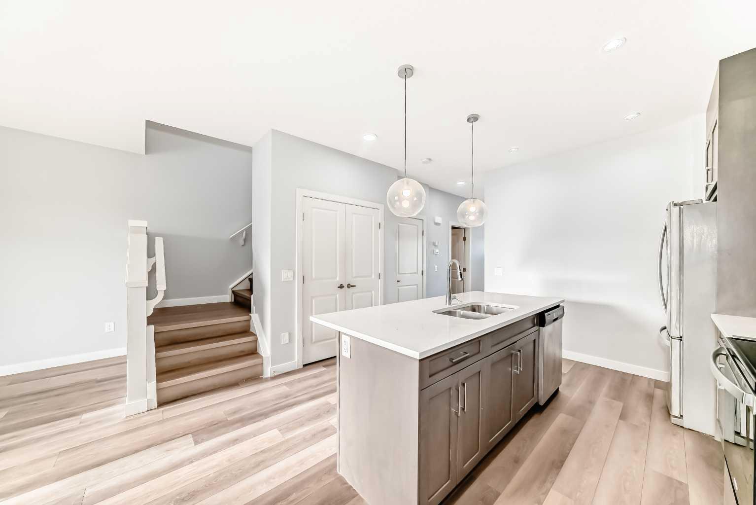 75 Savanna Boulevard NE