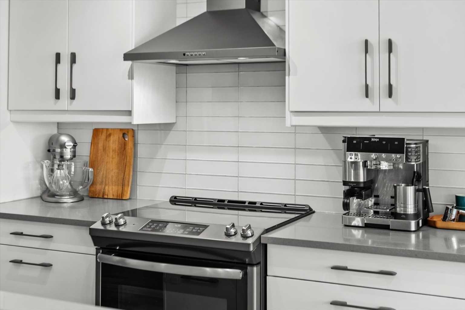 218 Coville Circle NE