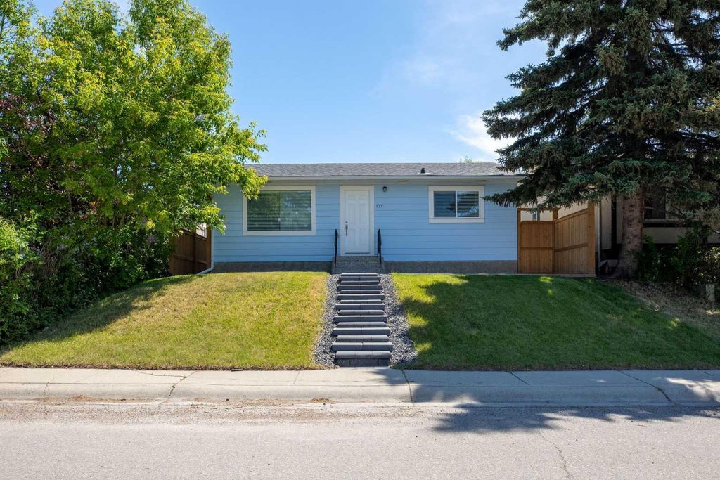 Photo of 119 Maranda Close NE, Calgary, AB T2A 3E7 (MLS # A2322171)