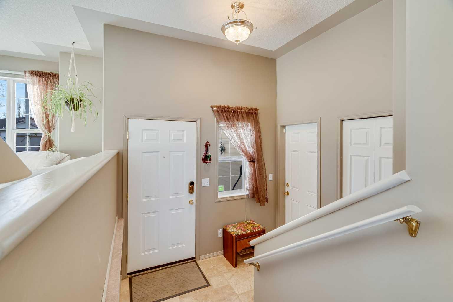 308 Highwood Village Place NW