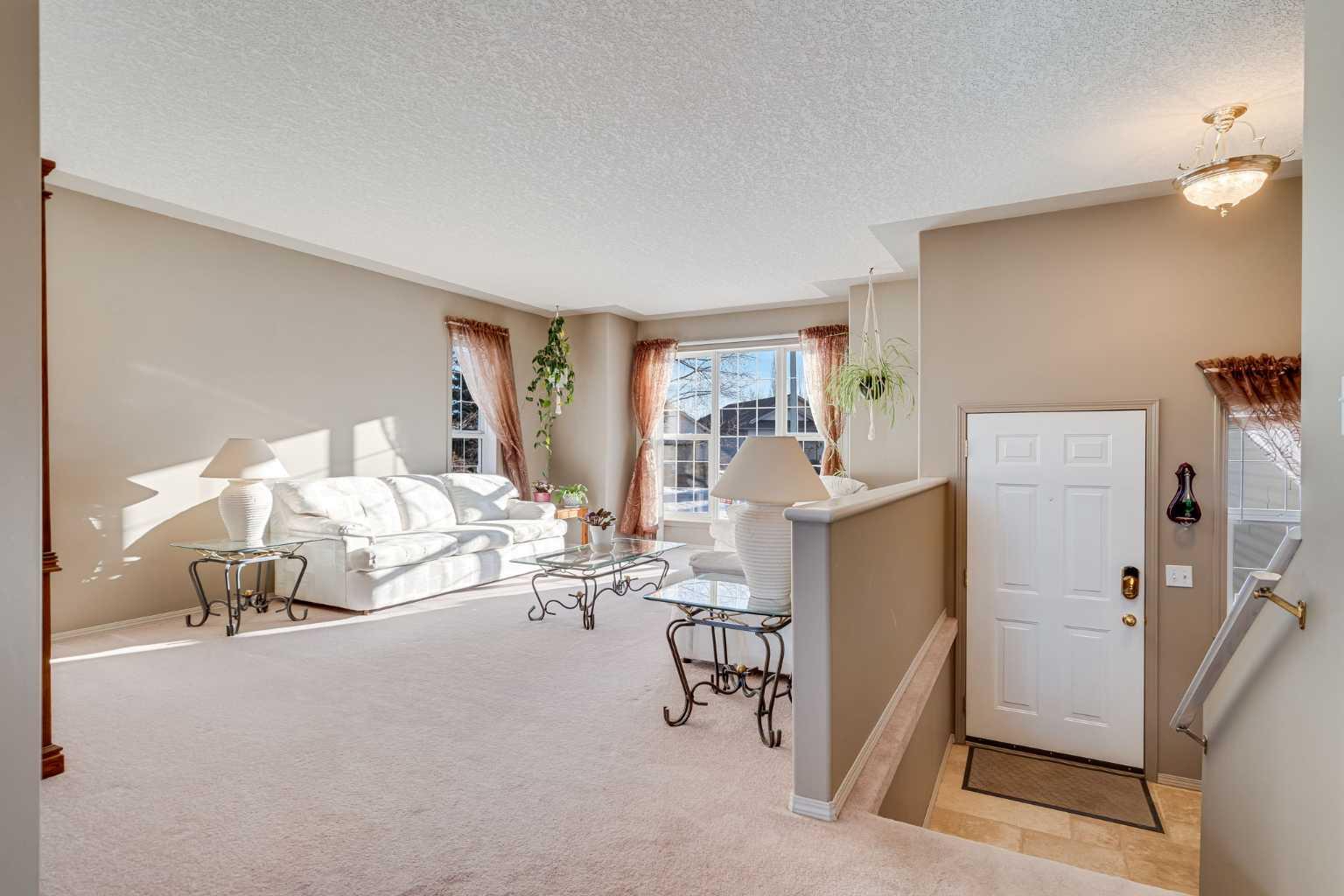 308 Highwood Village Place NW