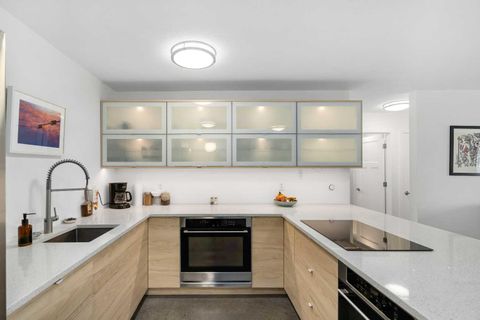 1524 15 Avenue SW 401 Calgary AB T3X 0X9