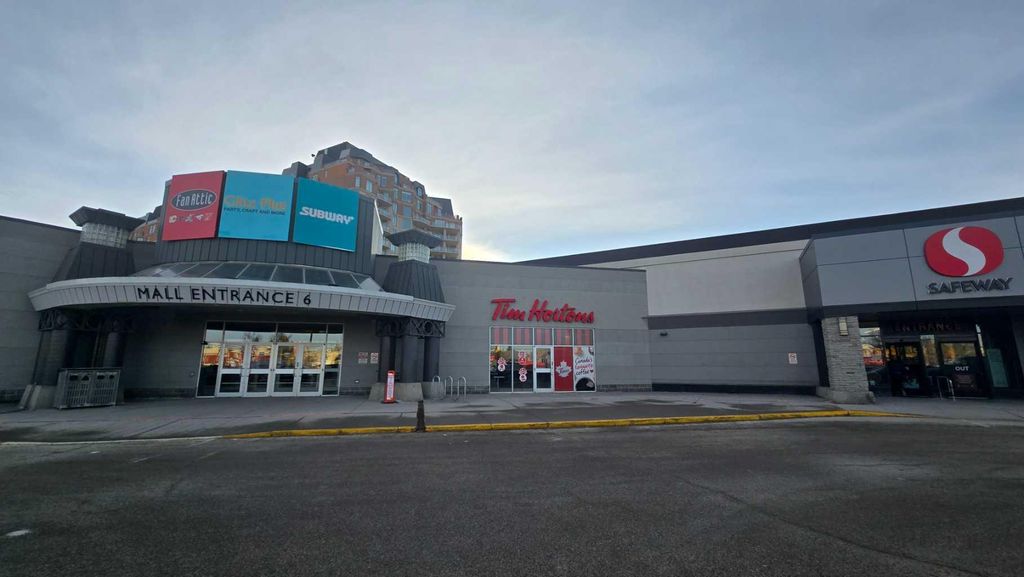 Photo of 1632 14 Avenue NW, Calgary, AB T2N 1M7 (MLS # A2283124)