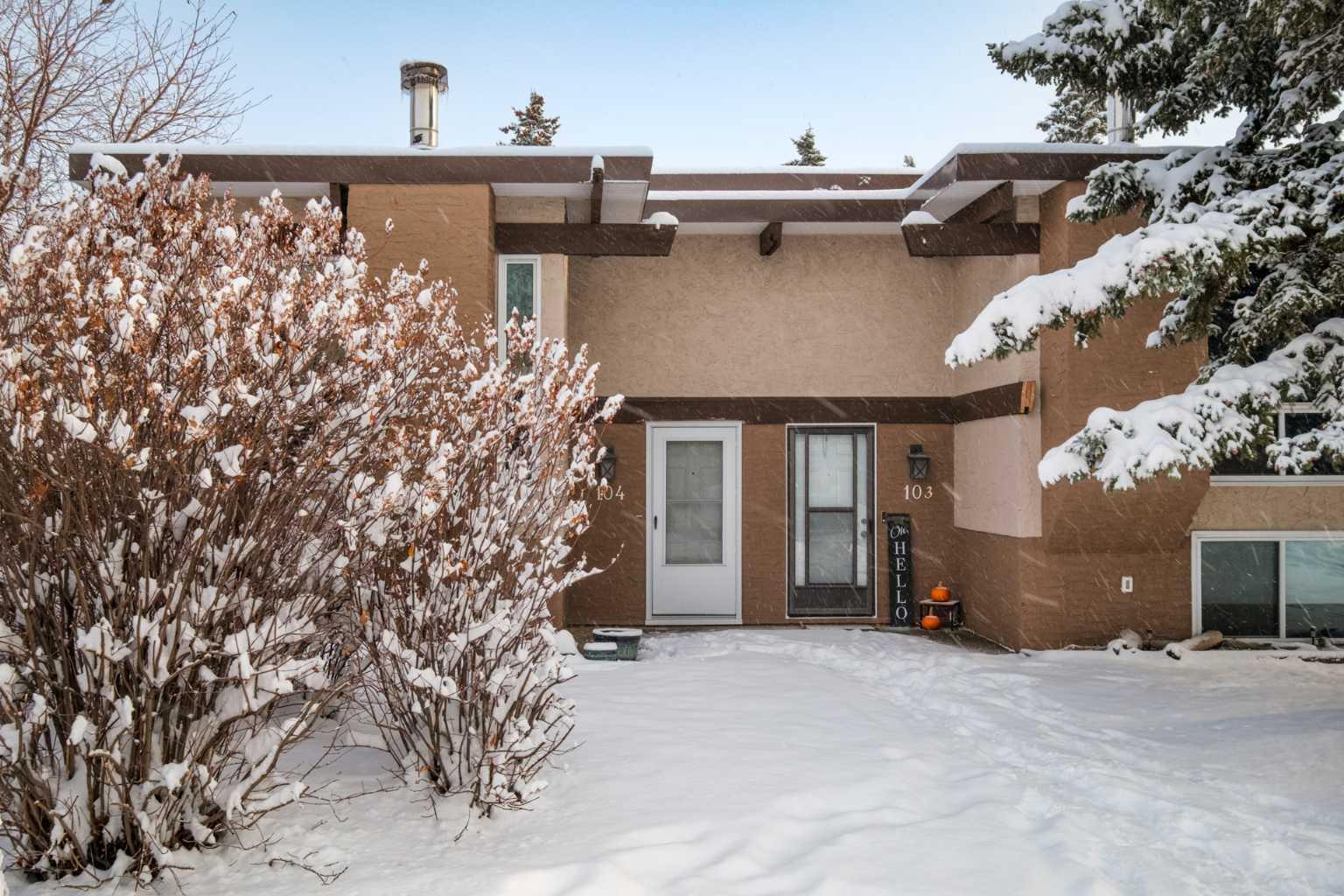 104 Rundlewood Lane NE