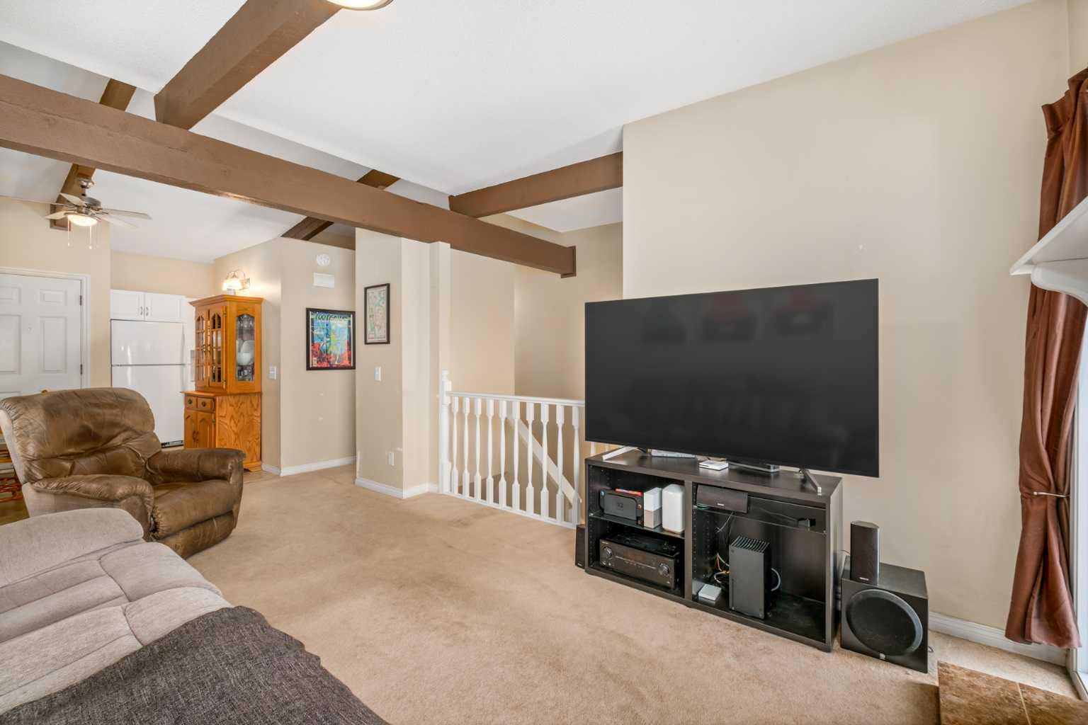 104 Rundlewood Lane NE