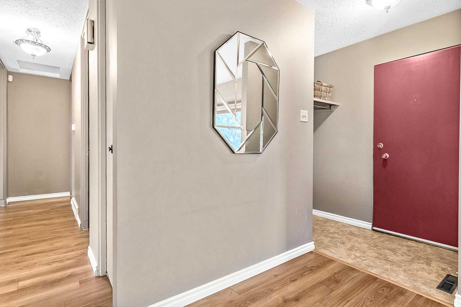 2628 Lionel Crescent SW