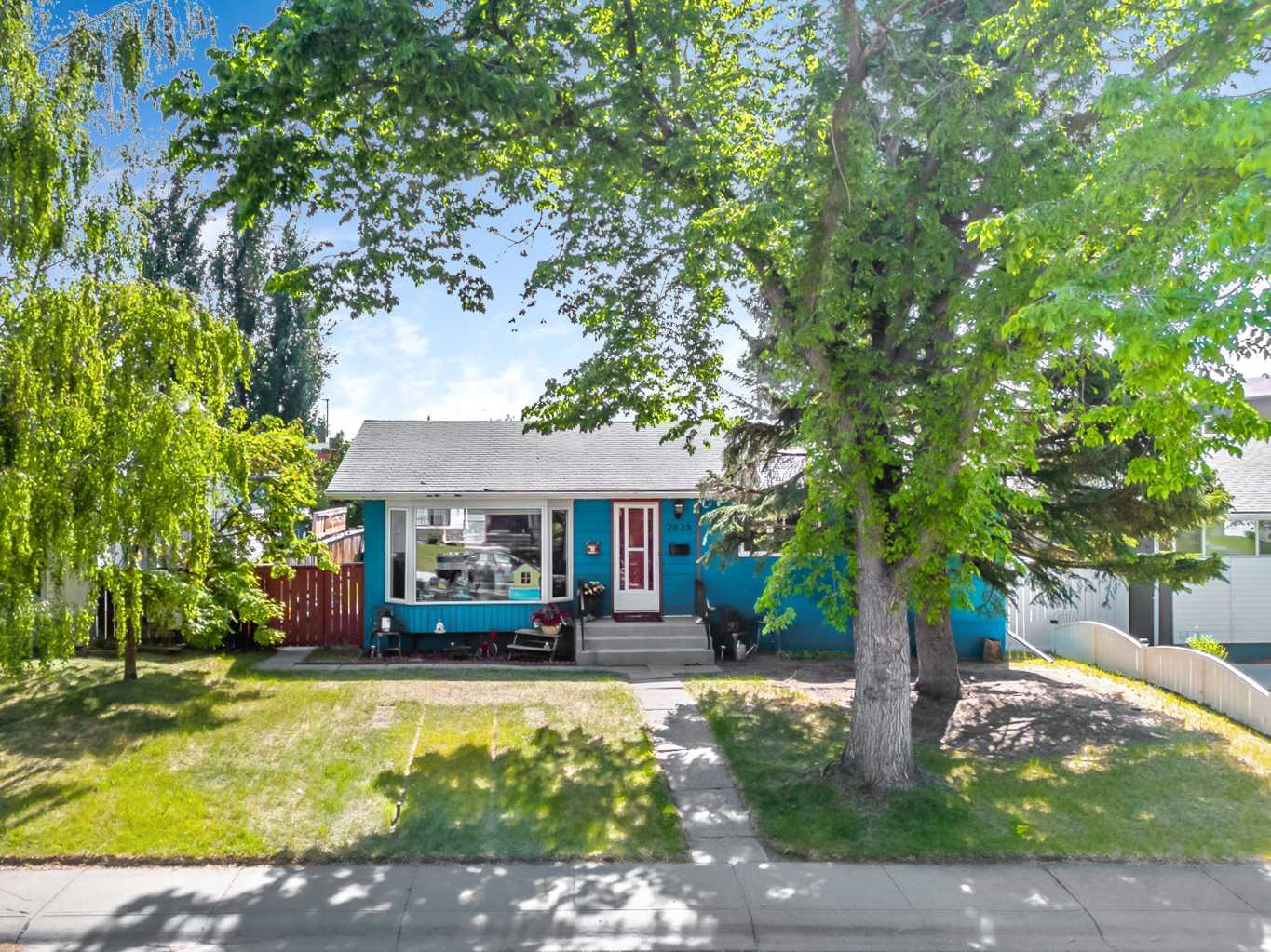 2628 Lionel Crescent SW