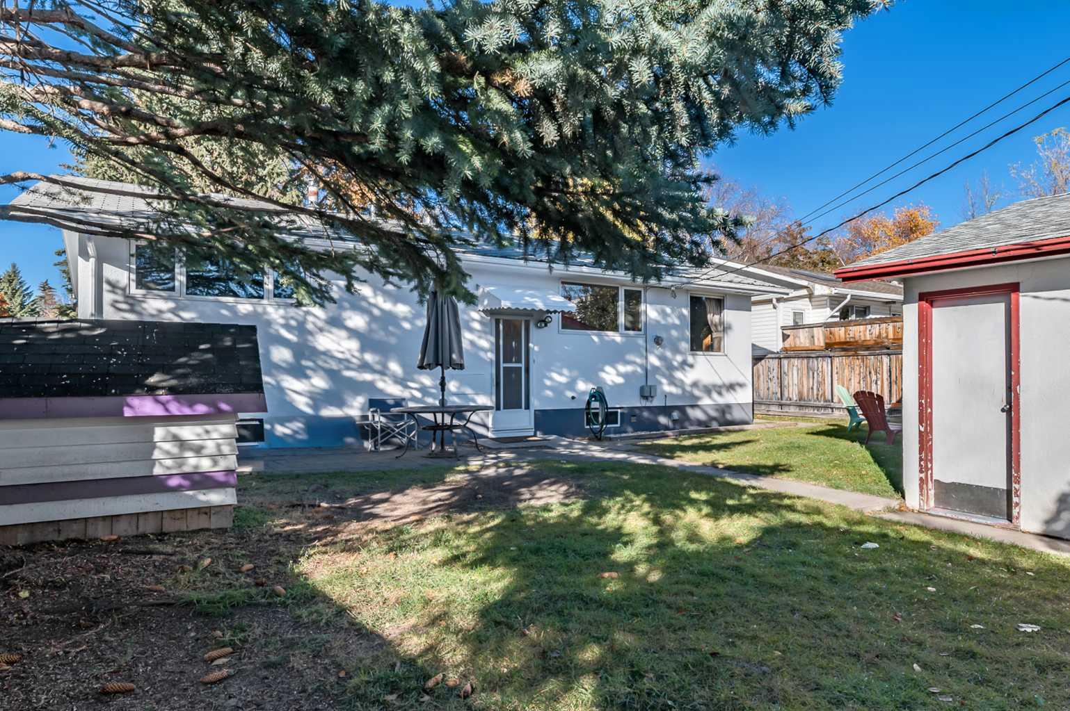 2628 Lionel Crescent SW